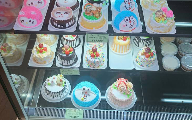 Các mẫu bánh kem tại cửa hàng ABC CMT8